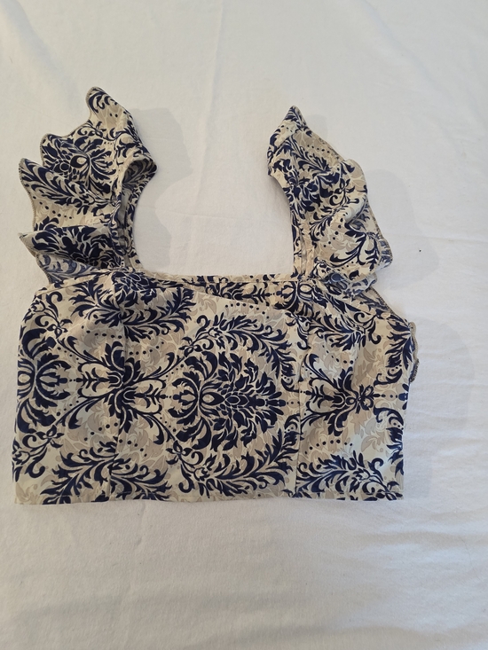 SHEIN Tops - Navy Floral Ruffle Square-Neck Crop Top